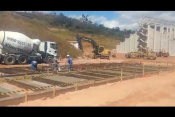 Concretagem de base para balança rodoviária